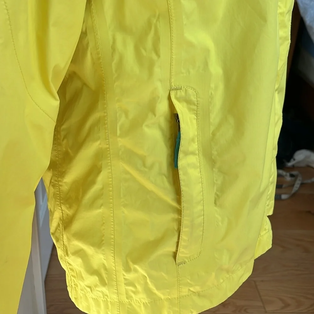 The North Face Hyvent Youth Girl Yellow Rain Jacket. Size XL 18 - Picture 4 of 15